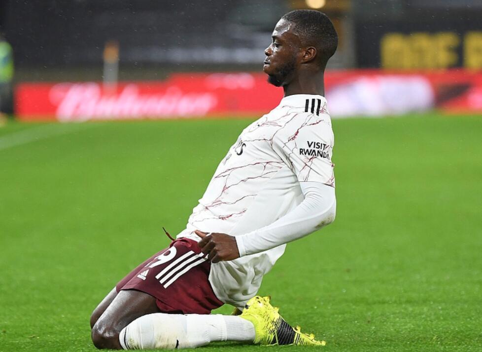 神秘黑马突然崛起，对手满含挑战