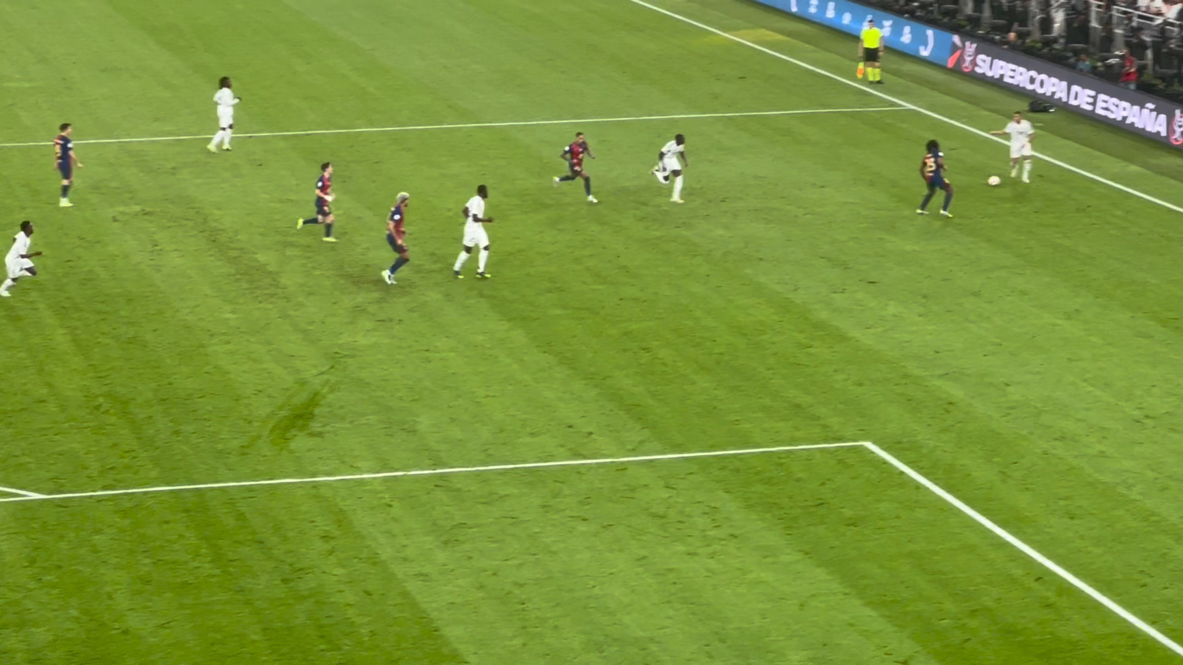 巴萨遭遇瓶颈,皇马继续前进 巴萨遭遇瓶颈,皇马继续前进