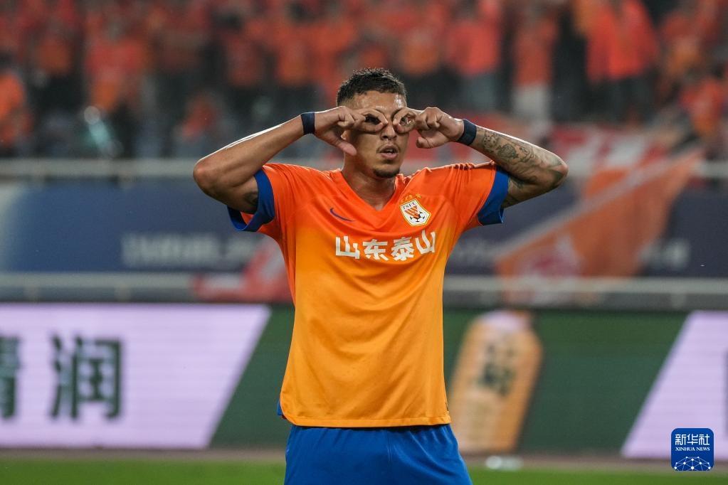 鲁能迎战实力强劲对手,备战艰难 鲁能迎战实力强劲对手,备战艰难