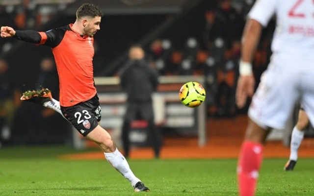 星空体育官网入口-尼姆不敌里昂，法甲保级生存压力加大